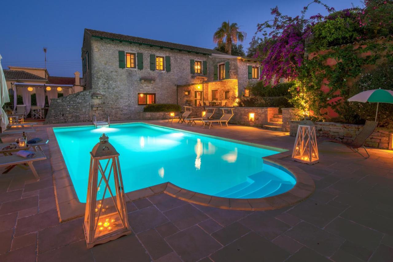 Kiparissi Villa Kourtaiika Buitenkant foto