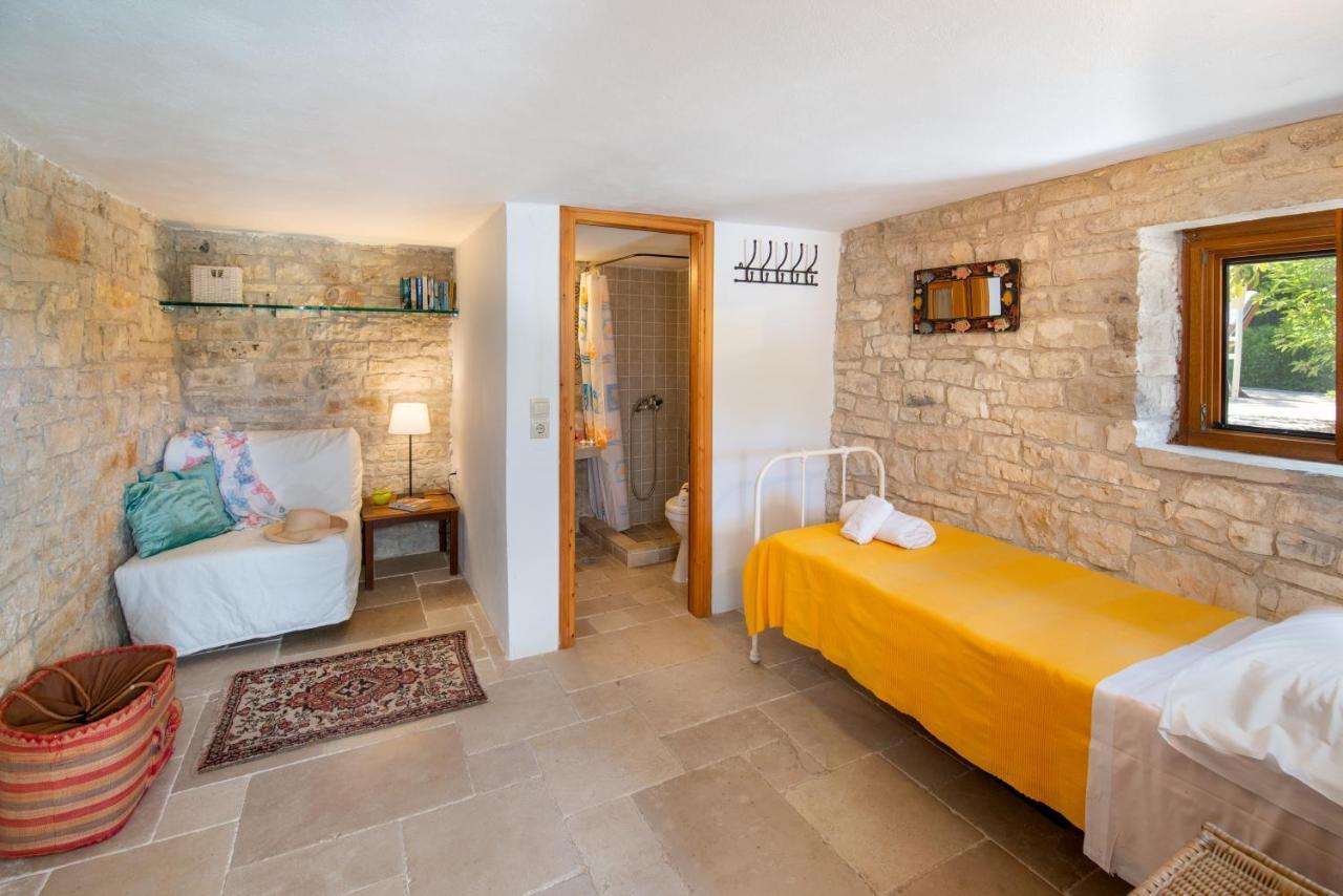 Kiparissi Villa Kourtaiika Buitenkant foto