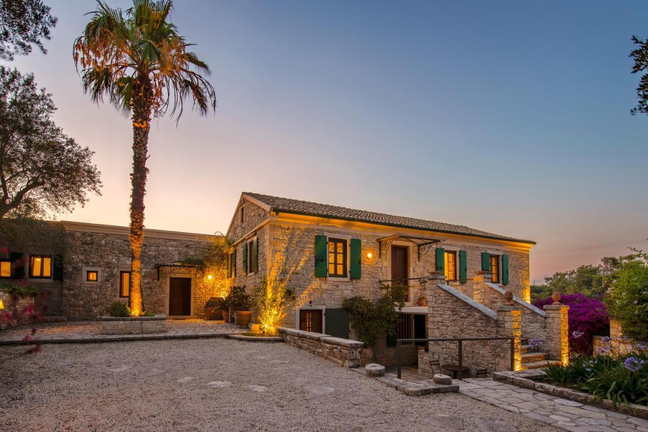 Kiparissi Villa Kourtaiika Buitenkant foto