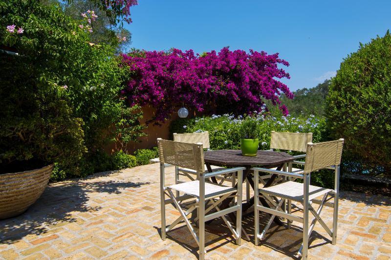 Kiparissi Villa Kourtaiika Buitenkant foto