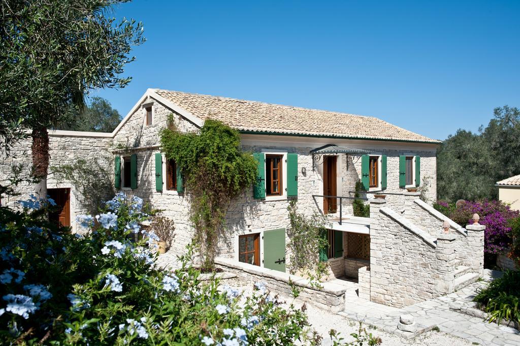Kiparissi Villa Kourtaiika Buitenkant foto