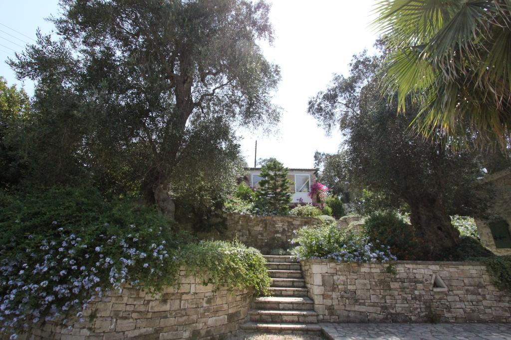 Kiparissi Villa Kourtaiika Buitenkant foto