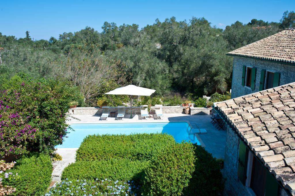 Kiparissi Villa Kourtaiika Buitenkant foto
