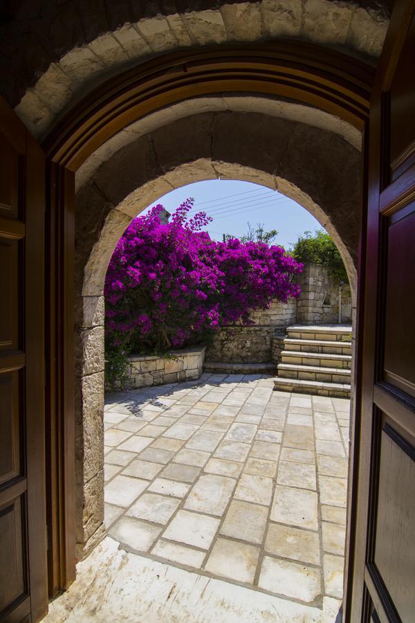 Kiparissi Villa Kourtaiika Buitenkant foto